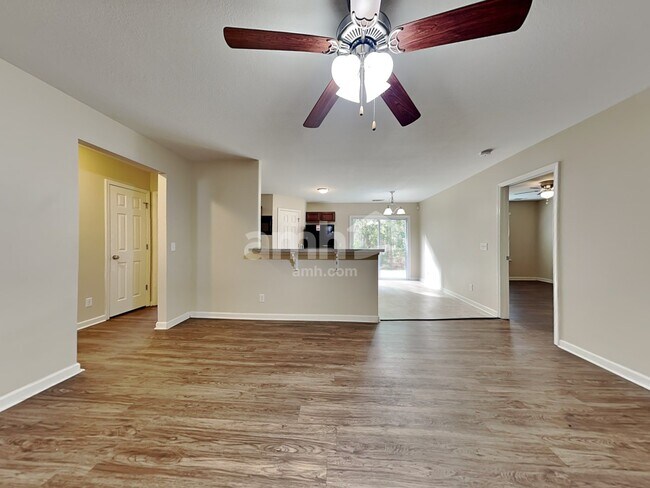 Foto del edificio - 29 Lake Shore Boulevard