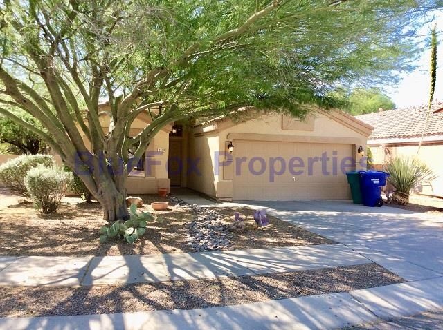 Primary Photo - 2330 N Emerald Lake Ct