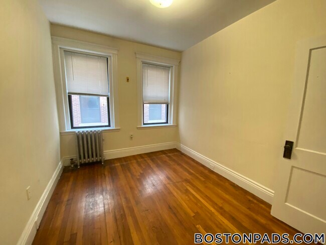 Foto del edificio - 27 Park Dr