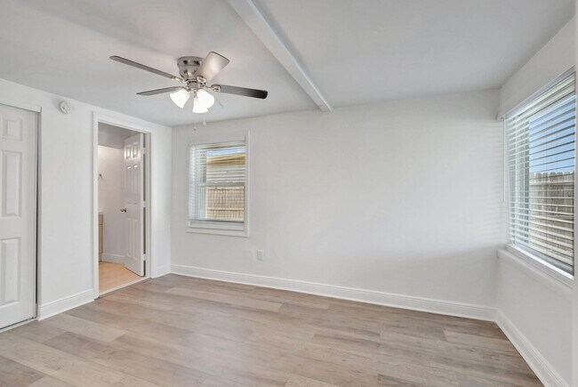 Foto del edificio - 222 SW 14th Ave