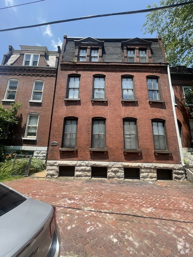 Building Photo - 2511 S 9th St.