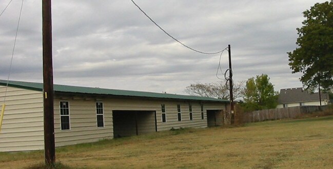 Building Photo - 253 Zimmerman Ave