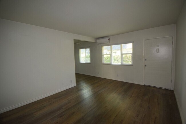 Foto del edificio - 11054 Otsego St