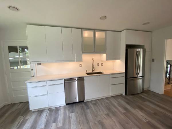 Building Photo - 8211 Thoreau Dr