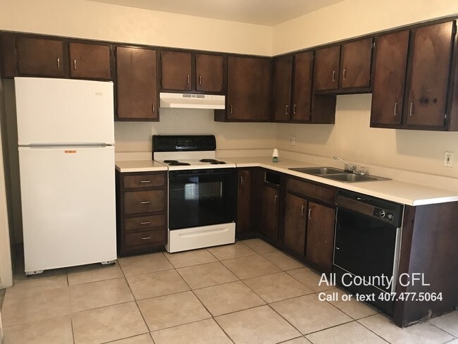 Building Photo - 4003 Woodfern Dr