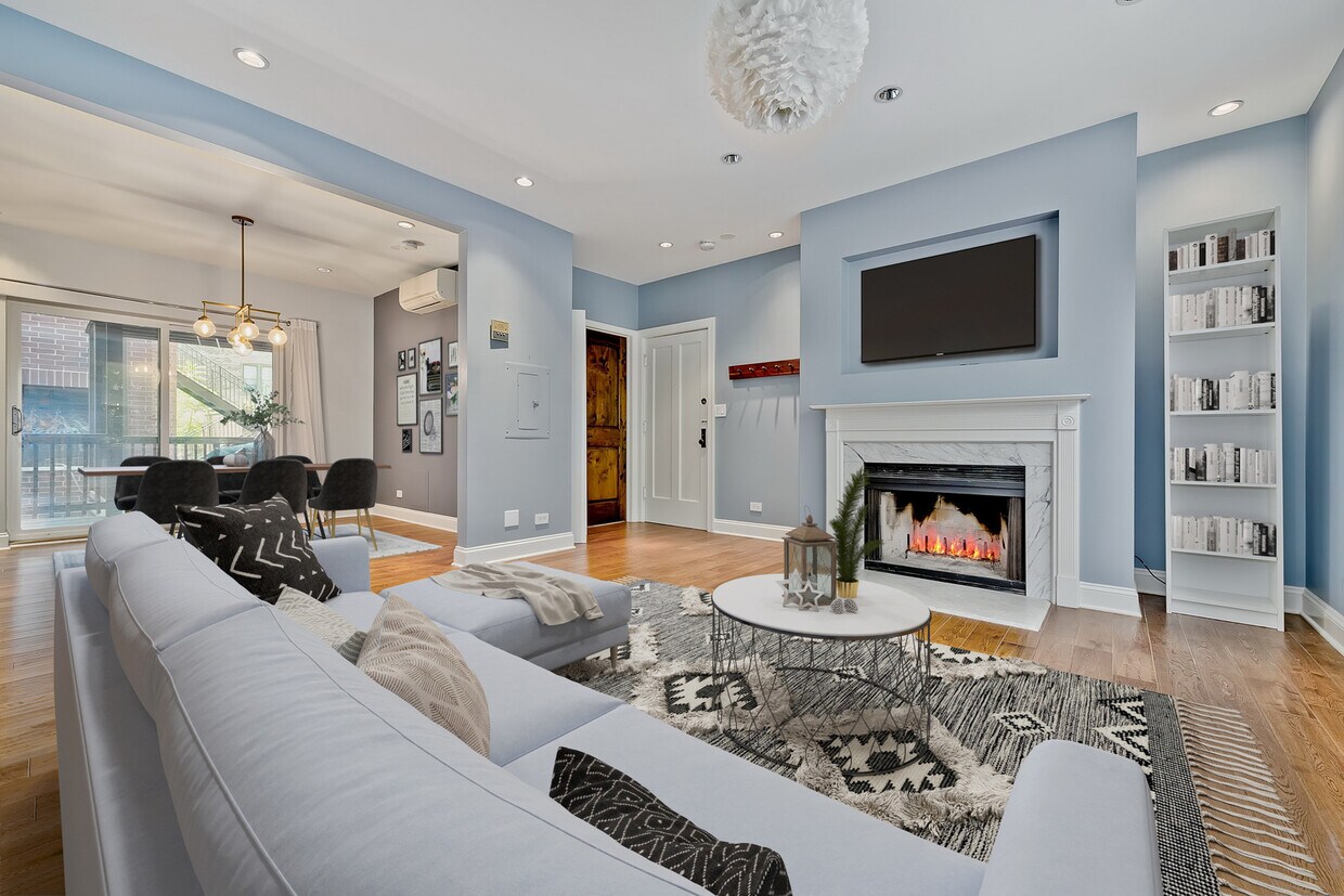 Primary Photo - 1205 W Lill Ave