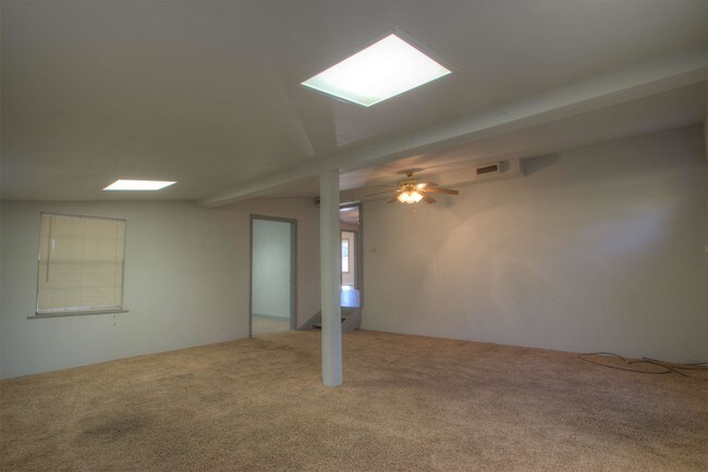 Building Photo - 312 S Rondo Rd