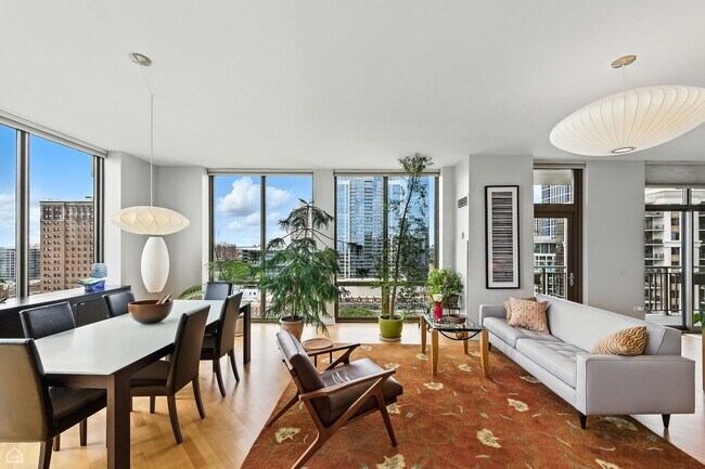 Foto del edificio - 1335 S Prairie Ave