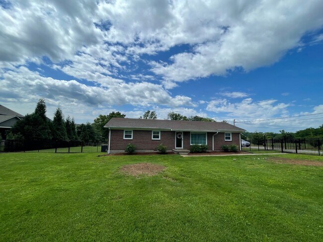 Foto del edificio - 172 Chester Stevens Rd
