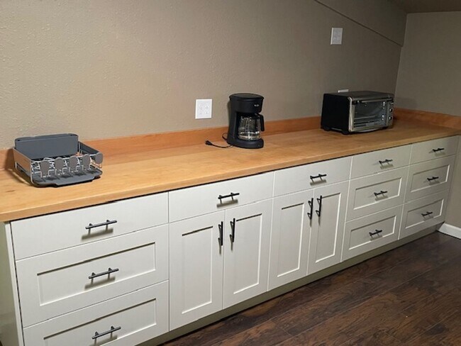 Foto del edificio - Fully Furnished and Updated Barn ADU!