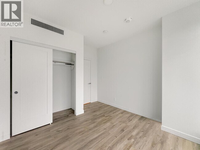 Photo du bâtiment - 2288 Alpha Ave