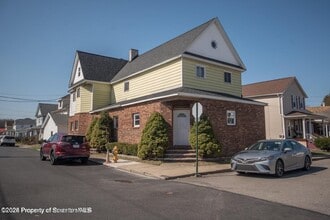 Building Photo - 500 4th Ave