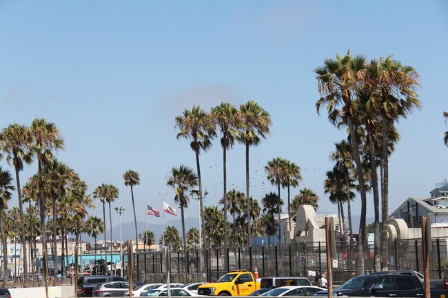 Building Photo - 2010 Pacific Ave