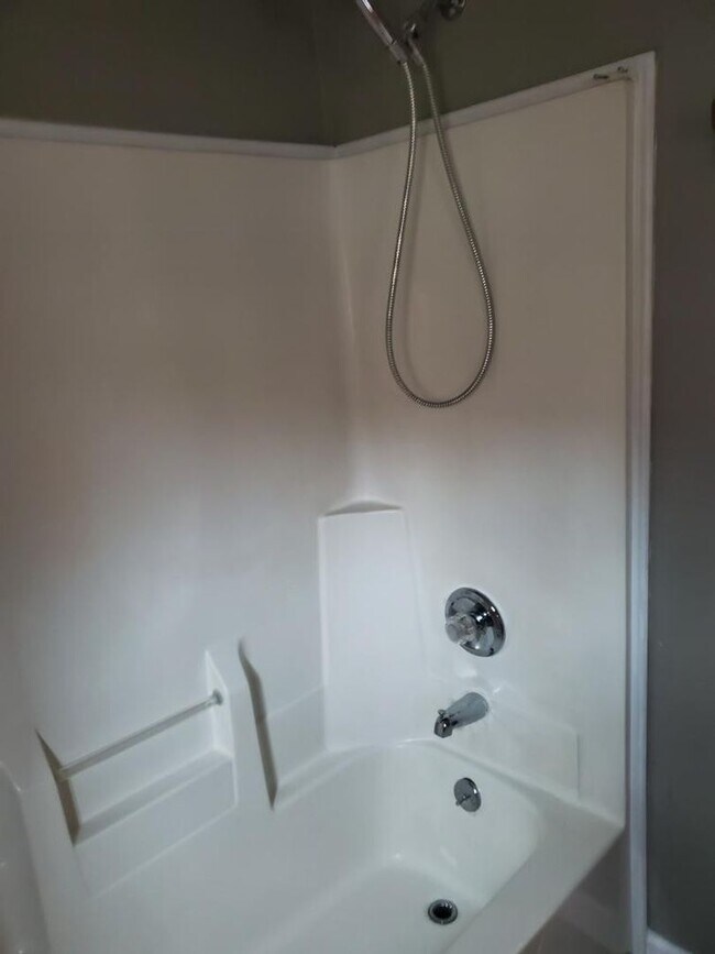 Foto del edificio - Close to the Park Cute 3-bedroom Home