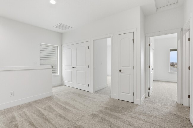 Building Photo - 639 Creative Way