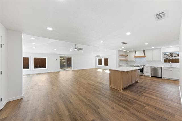 Building Photo - 3616 Woodleigh Dr