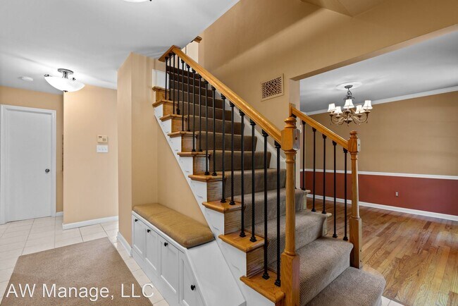 Foto del edificio - 4 br, 2.5 bath House - 5 Leonard Ct