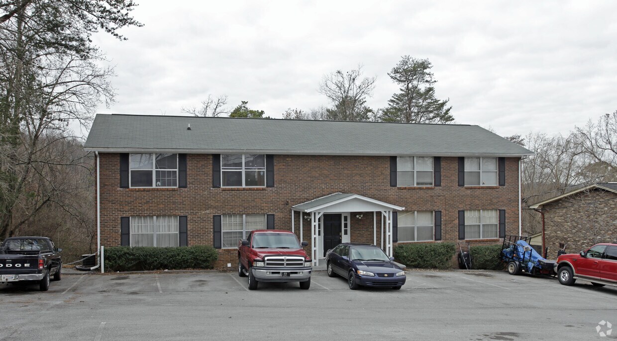 Building Photo - 905 Flanders Ln
