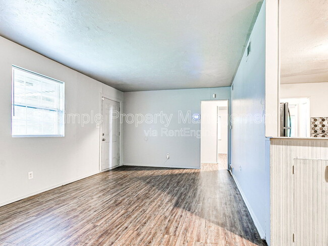 Building Photo - 4301 N Terry Ave