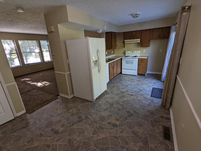 Foto del edificio - Grove City 3 BR, Close to Mt. Carmel Hospital
