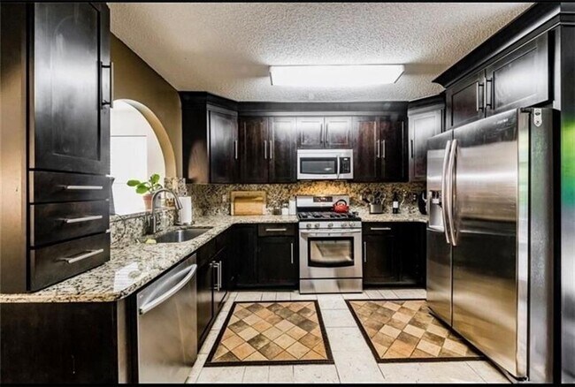 Building Photo - 2807 Crest Ridge Way SW