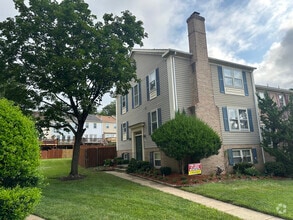 Building Photo - 7462 Brighouse Ct