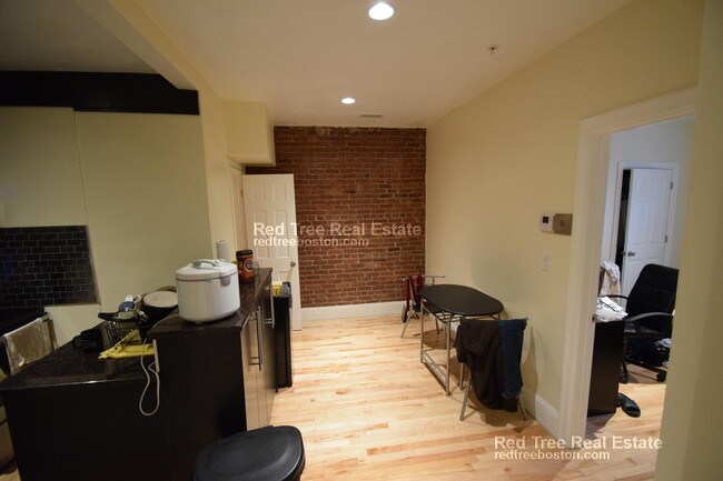 Foto del edificio - 1170 Beacon St