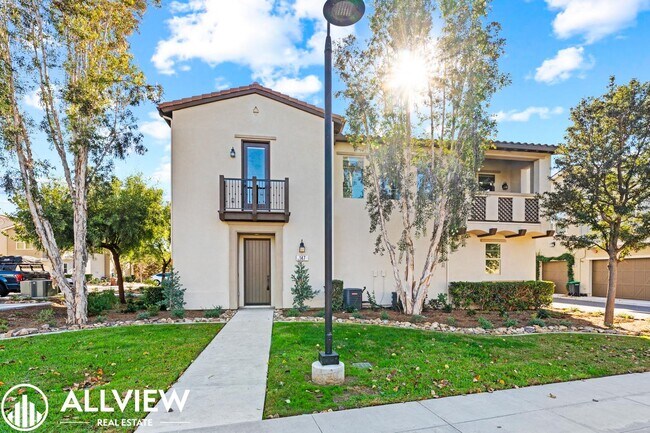 Foto del edificio - Turnkey 2 Bedroom, 2.5 Bath End Unit Townhome Available NOW in Rancho Mission Viejo!