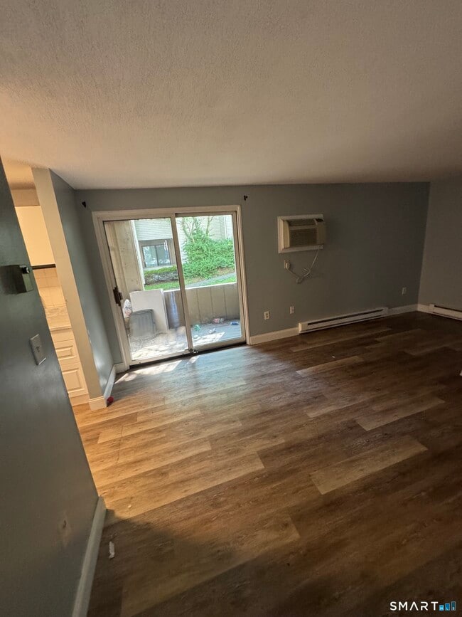 Building Photo - 104 Burgundy Hill Ln