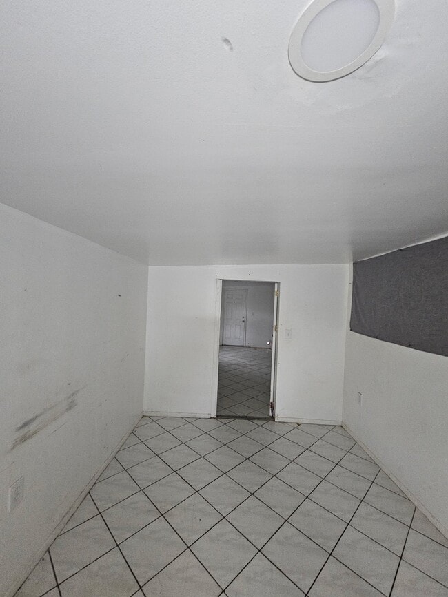 Building Photo - 4732 SW 46th Ln