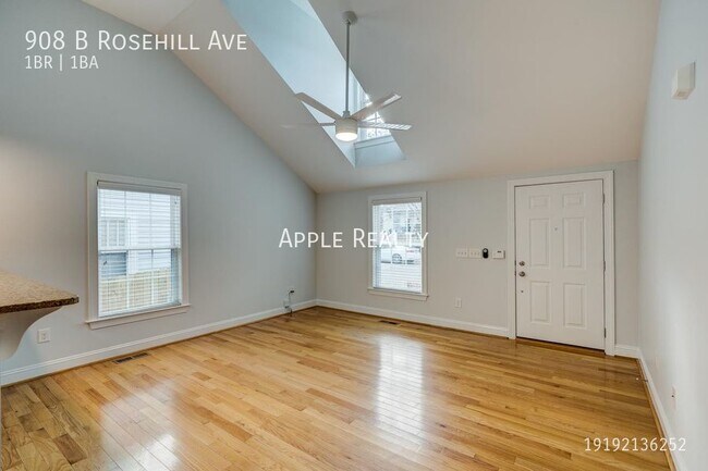 Building Photo - 908-B Rosehill - Available Now!