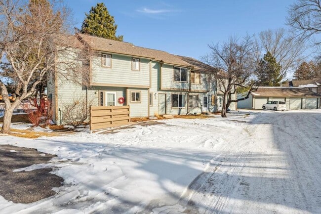 Foto del edificio - 3465 Lochwood Dr