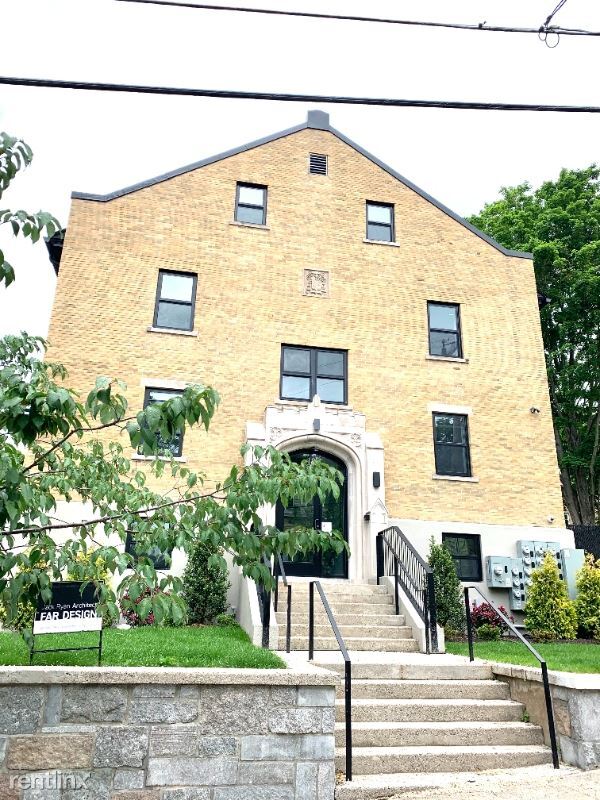 Building Photo - 18 8th St