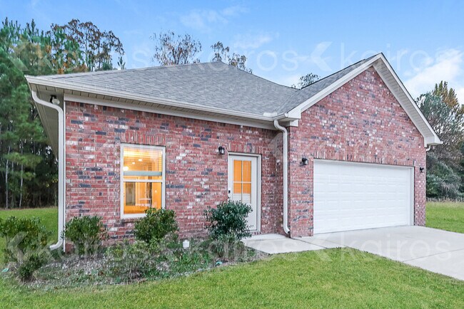 Building Photo - 117 Brookside Way