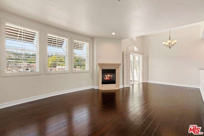 Foto del edificio - 4202 Whitsett Ave
