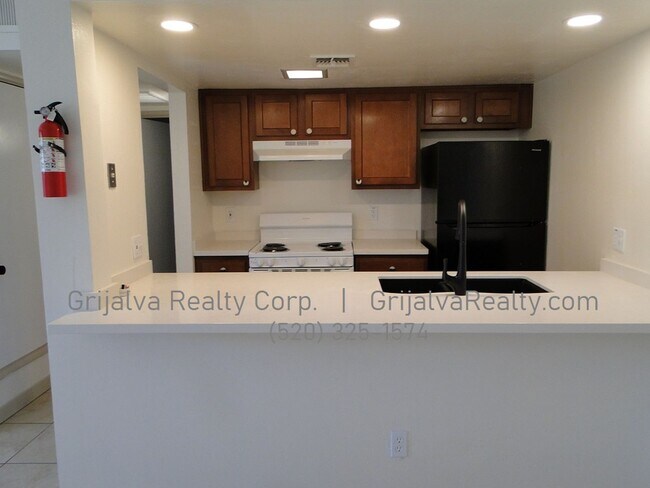 Building Photo - 2131 Margaret