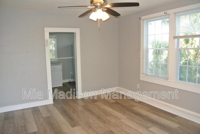 Foto del edificio - 1507 E 33rd St