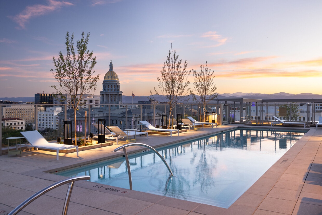 Foto principal - NOVEL Uptown by Crescent Communities