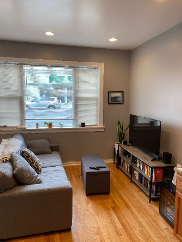 Building Photo - 3633 N Elston Ave