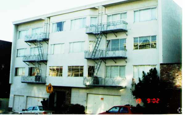 Primary Photo - 2420 Franklin St
