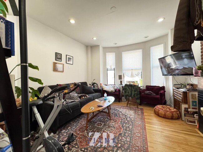 Foto del edificio - 2 bedroom in Brooklyn NY 11215