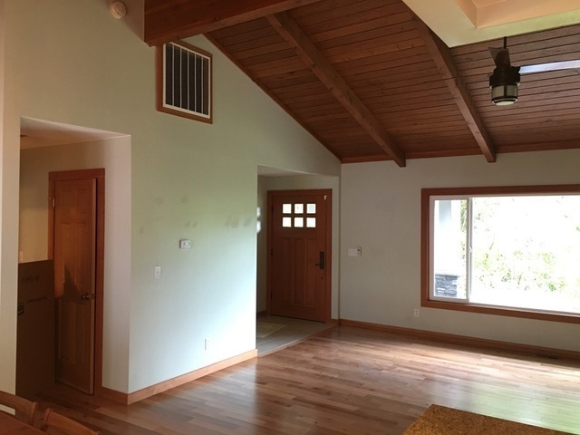 Foto del edificio - 3 bedroom Craftsman Home near Narrows & Up...