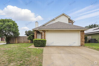 Building Photo - 7536 Down Hill Dr