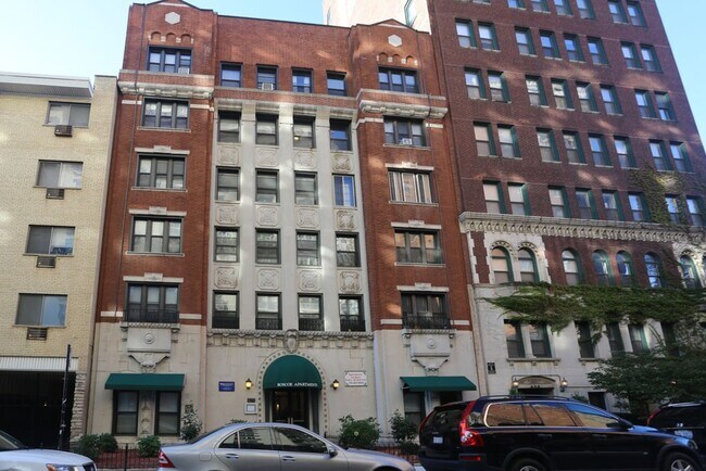 Building Photo - 533 W Roscoe St
