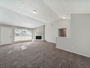 Building Photo - 21730 Castlemont Ln