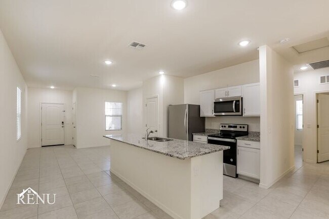 Building Photo - 35327 W San Capistrano Ave