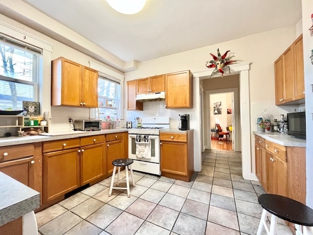 Building Photo - 140 Brooks St