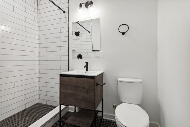 Building Photo - 1514 Master St