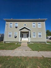 Building Photo - 702 W Main St Building Photo - 702 W Main St