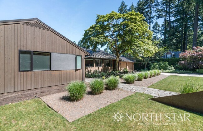 Building Photo - Perfectly located Lake Oswego Mid-century Modern Home with Lake Rights